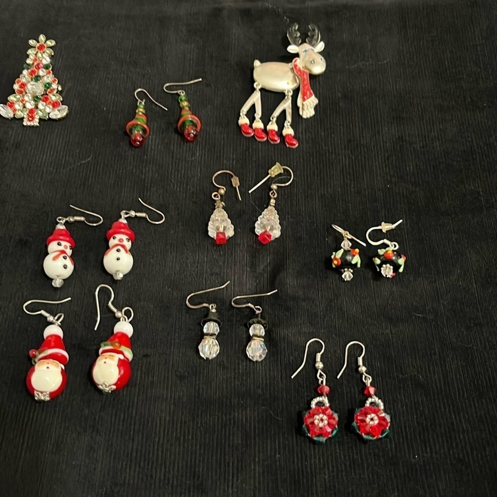 Christmas earnings 7 and 2 christmas pins